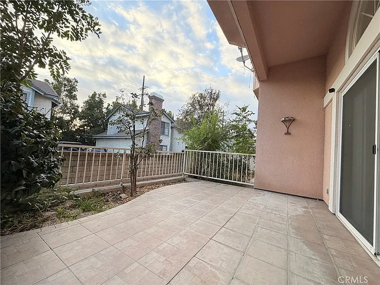 1141 Fairview Ave — Photo 5