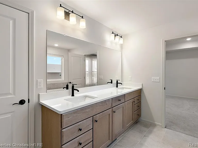 2436 Parkshore Dr — Photo 35