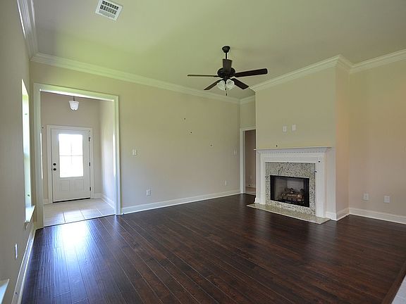 2nd image of 39207 Superior Wood Ave