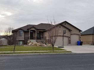 2393 N 2575 W, Farr West, UT 84404
