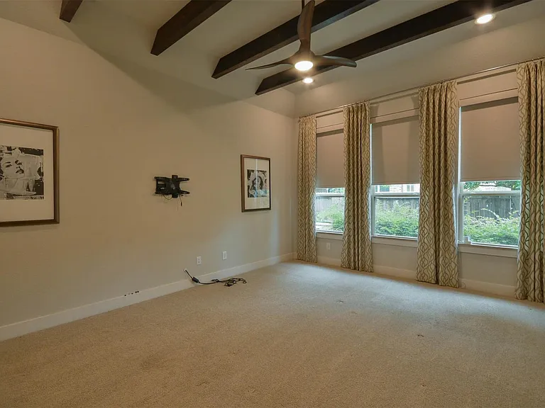 5911 Vineyard Creek Ln — Photo 29