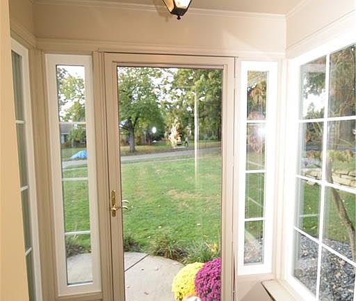 2nd image of 4863 Oak Knoll Dr