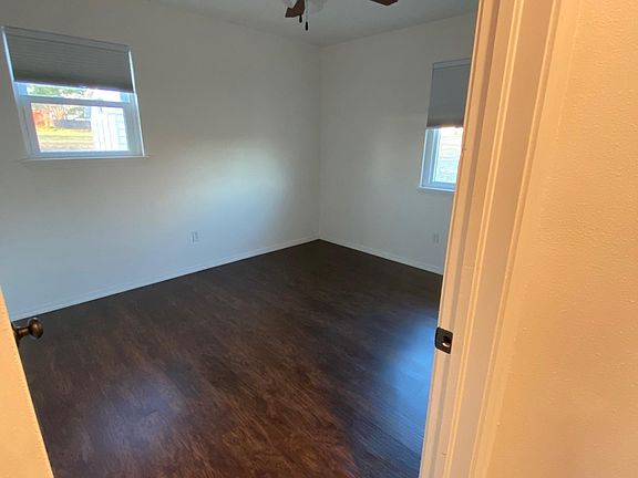 Bedroom 1 11' 4" x 9' 10"