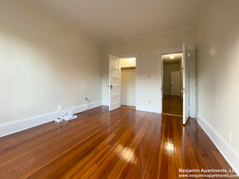 1595 Beacon St #31 — Photo 10