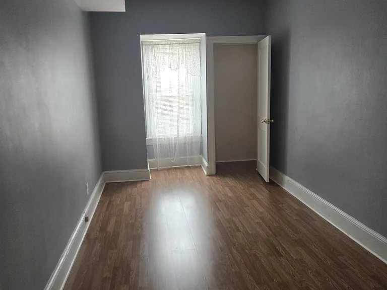 501 W King St #5 — Photo 8