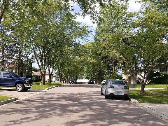 5th image of 7421 Camelia Dr