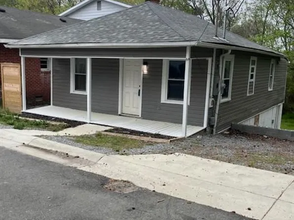 124 S 10th St, Suffolk, VA 23434