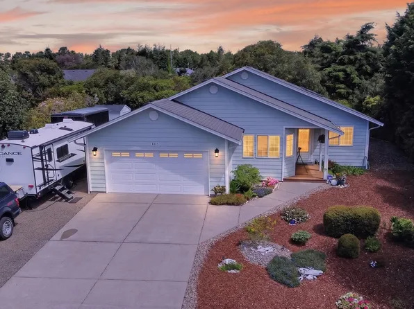 4805 Cloudcroft Ln, Florence, OR 97439