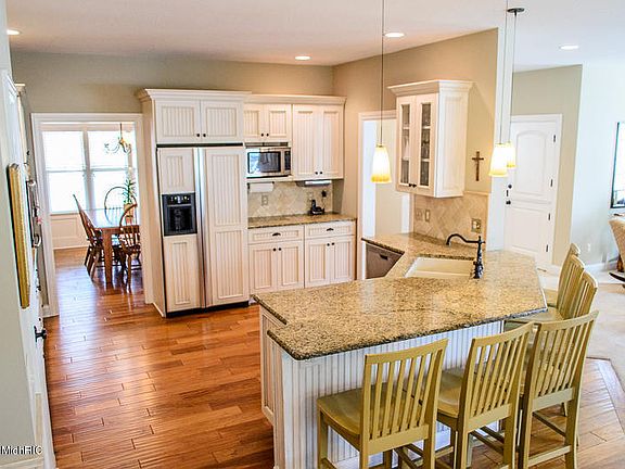 5th image of 2255 Shelter Pointe Dr