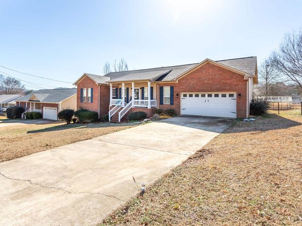 96 Yellowstone Dr, Oxford, AL 36203