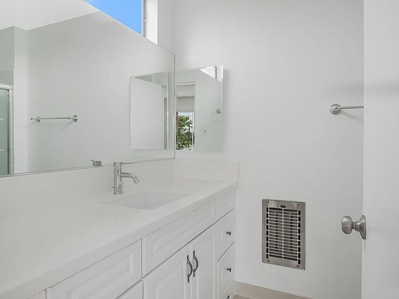 4th image of 218 S Tower Dr APT 302