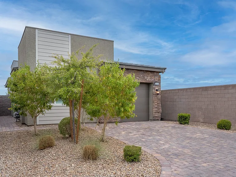 8243 Vino Merlot Ave — Photo 2