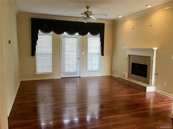 2nd image of 8330 Wexford Way