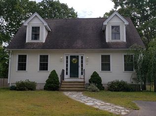 17 Pike St, Salisbury, MA 01952