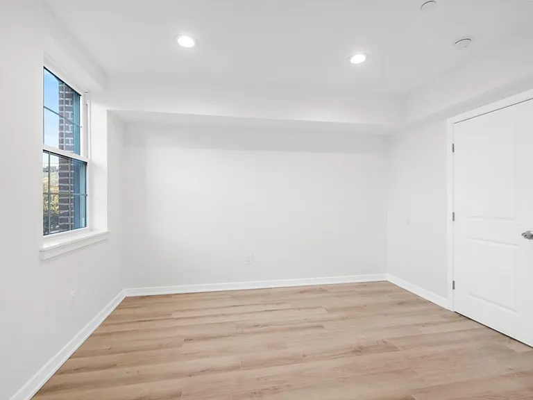 2230 Christian St #2 — Photo 15