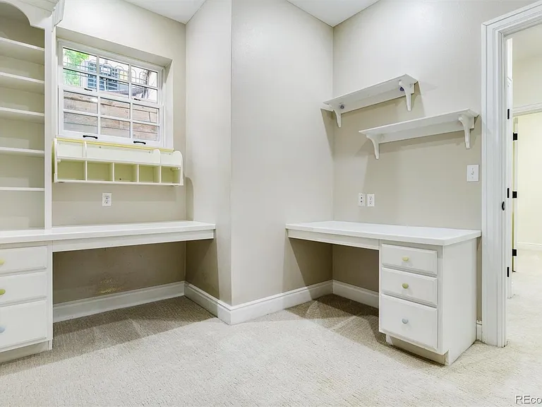 2327 S Columbine St — Photo 21