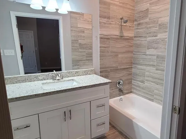 228 Lotus St #201 — Photo 3