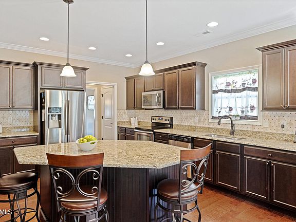 3rd image of 1219 Jacksonian Way