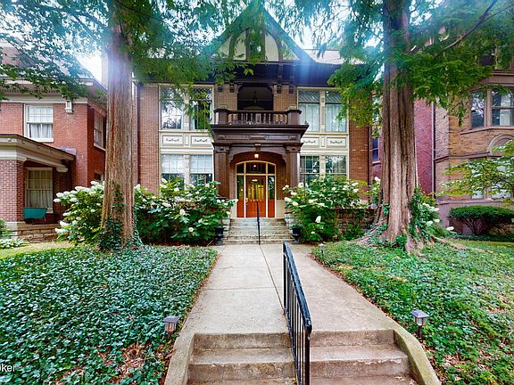 2nd image of 1411 Saint James Ct APT 2