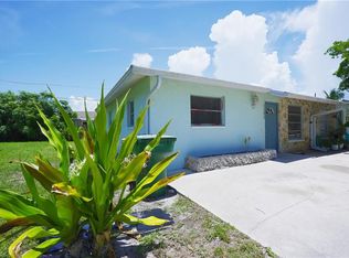 1193 S Alhambra Cir, Naples, FL 34103