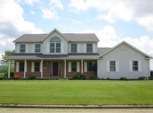 412 Heritage Dr, Gnadenhutten, OH 44629