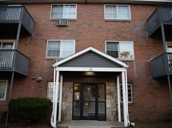 302 Boston Post Rd E APT A17, Marlborough, MA 01752