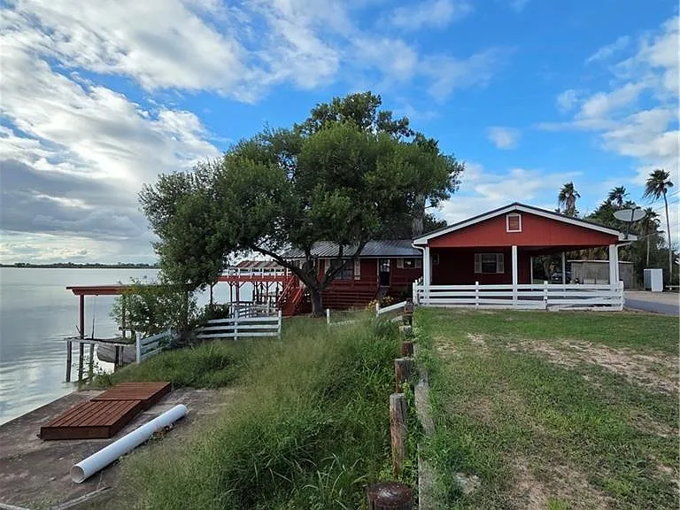 8442 Lago Vista Dr — Photo 5
