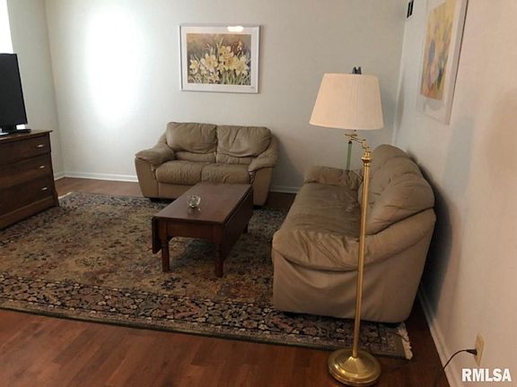 4th image of 501 Meadow Dr