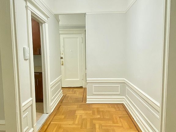 4th image of 95 Eastern Pkwy APT 6D