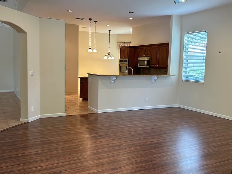 8192 NW 42nd St — Photo 5