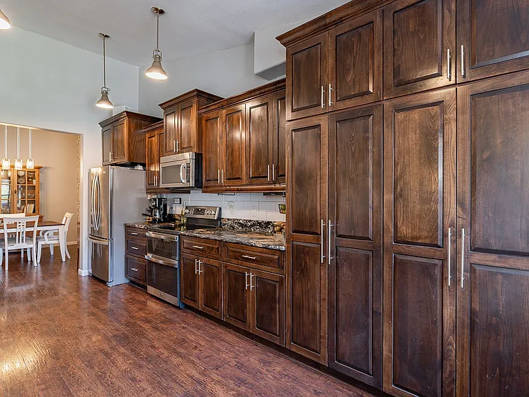 3877 E Washington Ct — Photo 13