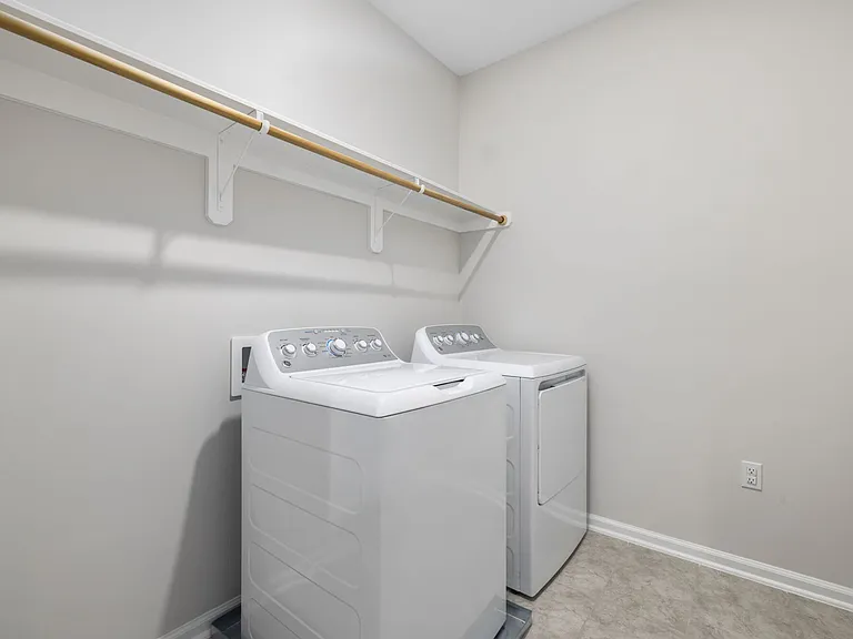 Abode Kerr Ridge — Photo 36