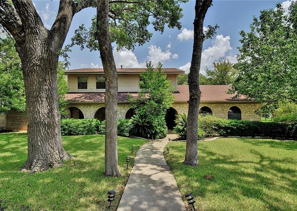 1st image of 2801 Carmel Dr