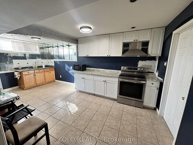 59 Colin Cres #BASEMENT — Photo 4