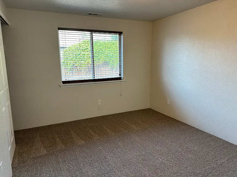 2337 Jeremy St — Photo 17