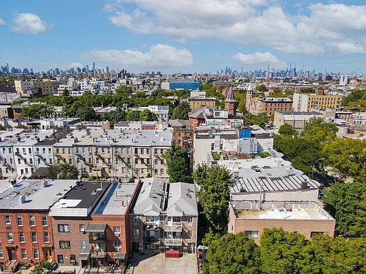 Rented by Cover Realty NYC | media 31