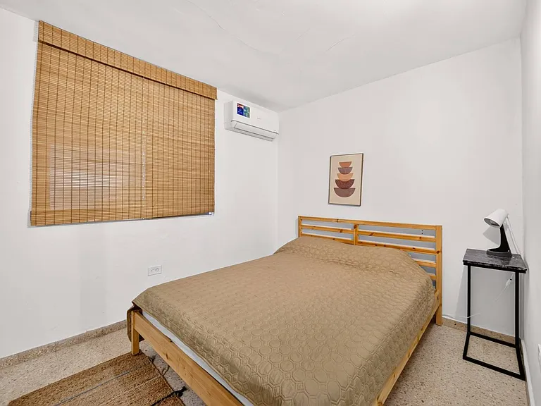 C10 Calle 5 — Photo 14