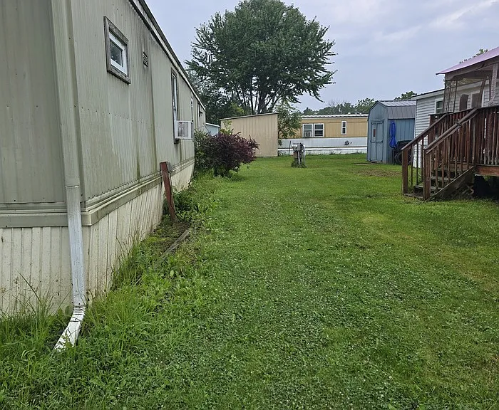 350 Sandybrook Dr — Photo 2