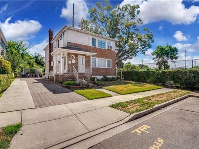 395 Cochran Pl, Valley Stream, NY, 11581