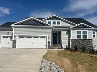 196 Golfview Ave, Benson, NC 27504