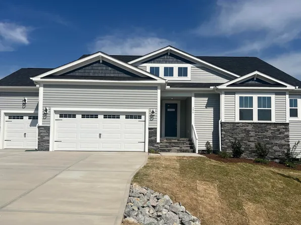 196 Golfview Ave, Benson, NC 27504