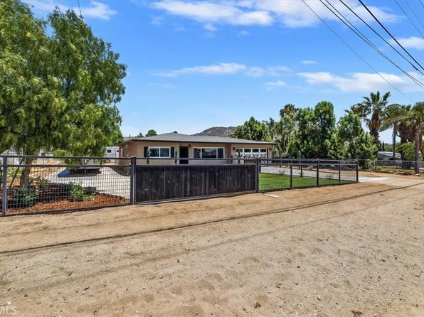 3243 Temescal Ave, Norco, CA 92860