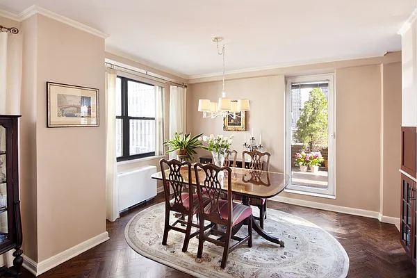 Sold by Stribling | media 8