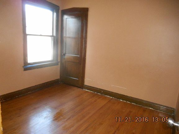 4th image of 2119 Market St