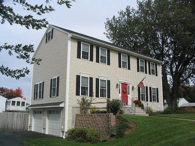 2nd image of 11 Hayden Ct
