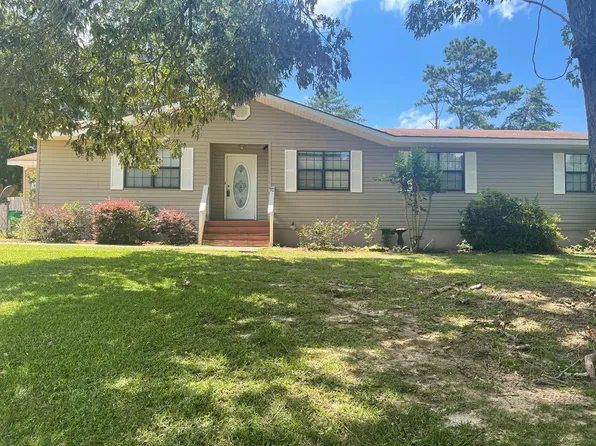 107 Honeysuckle Rd, Troy, AL 36081