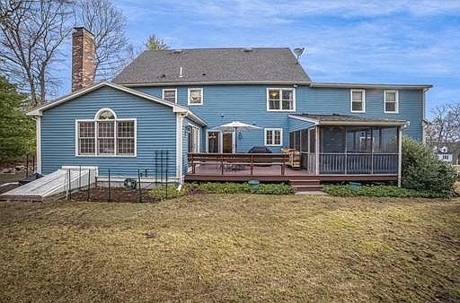 2nd image of 9 Mountain Rock Ln