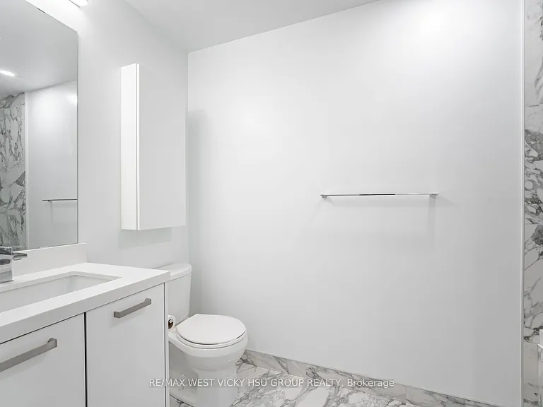 458 Richmond St W #806 — Photo 21