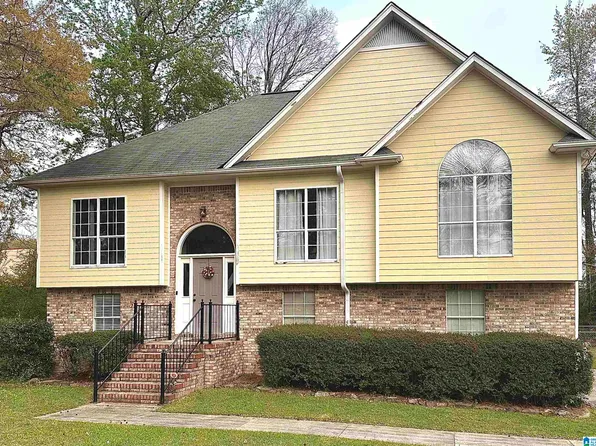 2803 North Dr, Helena, AL 35080