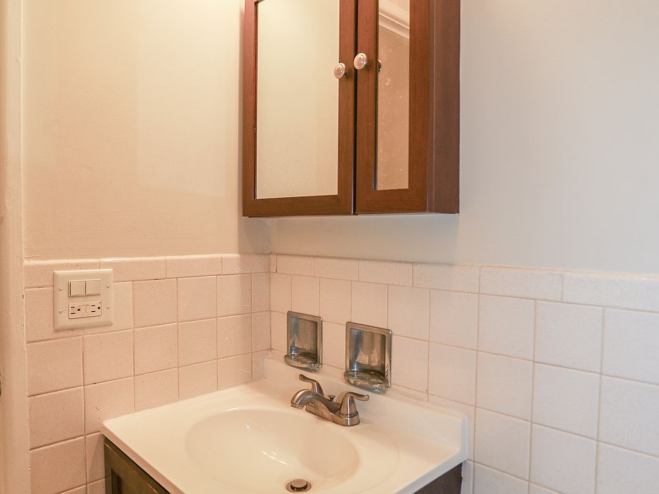 1st image of 5841 N Winthrop Ave APT 208